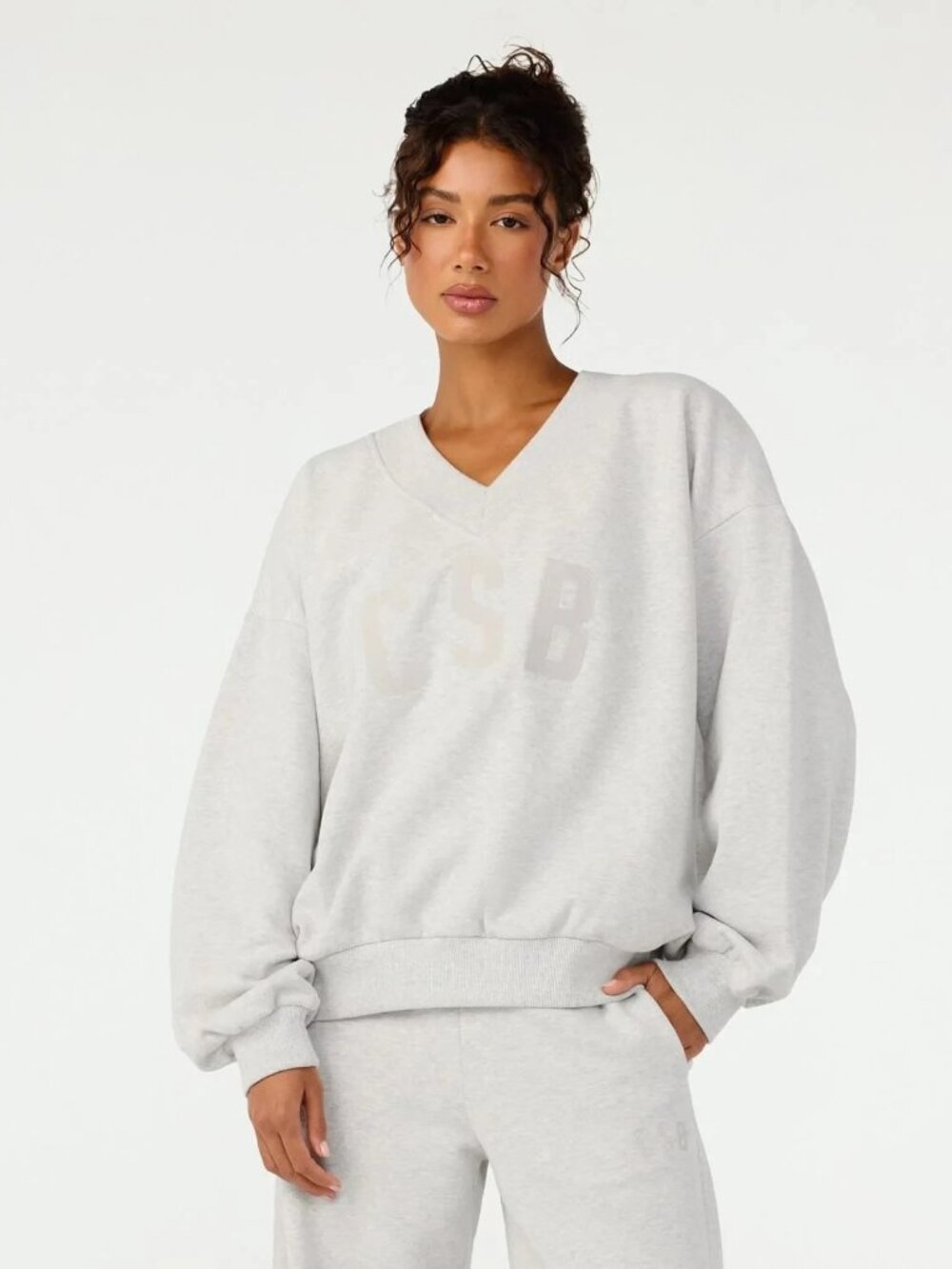 CSB V Neck Sweatshirt in Snow Marle, Size Large